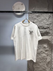 Louis Vuitton Unisex Studded LV Logo Oversized T-Shirt, White, Luxury Casual Short Sleeve Top