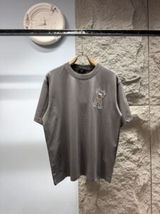 Fendi Unisex Cute Puppy Embroidery Oversized T-Shirt, Dusty Grey, Minimalist Playful Luxury Casual Short Sleeve Top